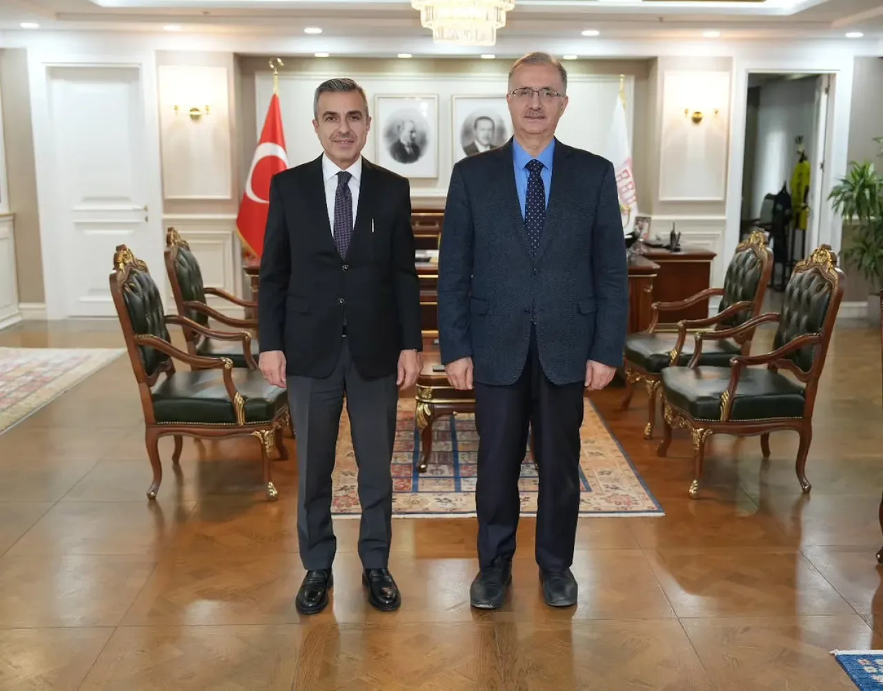 Ataşehir Kaymakamı, Beyoğlu'nda Meslektaşını Ziyaret Etti Ataşehir Kaymakamı, Beyoğlu'nda Meslektaşını Ziyaret Etti