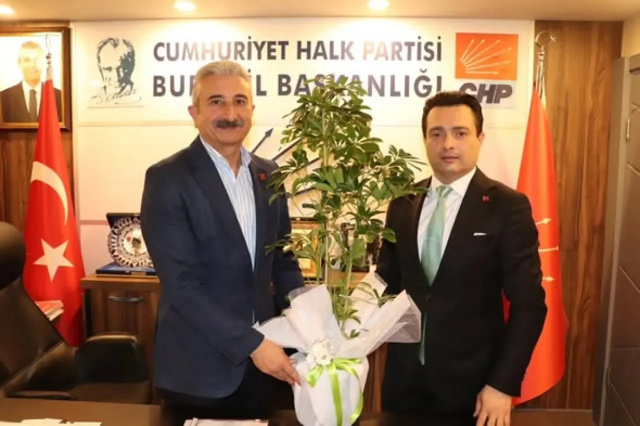 CHP Bursa İl Başkanı Nihat Yeşiltaş, Trabzon Dernekleri Federasyonu'nu Ağırladı CHP Bursa İl Başkanı Nihat Yeşiltaş, Trabzon Dernekleri Federasyonu'nu Ağırladı