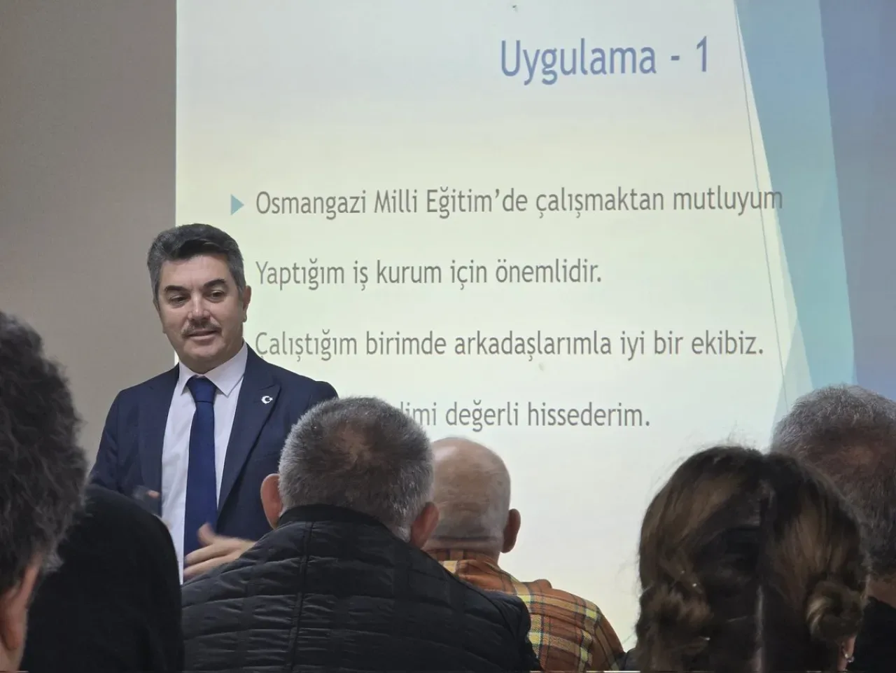 Bursa Osmangazi'de Eğitim Yöneticilerine Motivasyon ve İletişim Eğitimi Bursa Osmangazi'de Eğitim Yöneticilerine Motivasyon ve İletişim Eğitimi