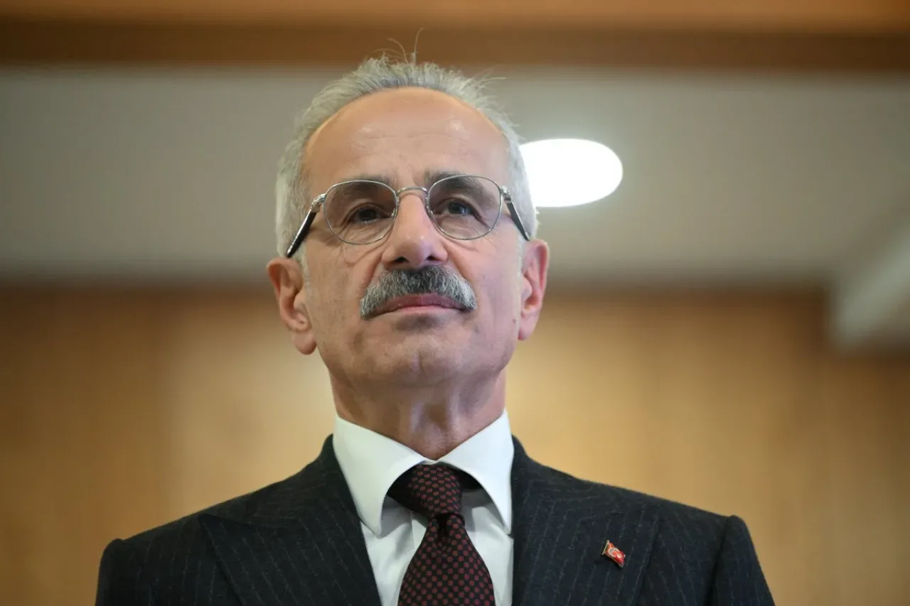 Bakan Uraloğlu, Libya Askeri Heyeti'ni Taşıyan Uçak Kazasının Detaylarını Açıkladı Bakan Uraloğlu, Libya Askeri Heyeti'ni Taşıyan Uçak Kazasının Detaylarını Açıkladı