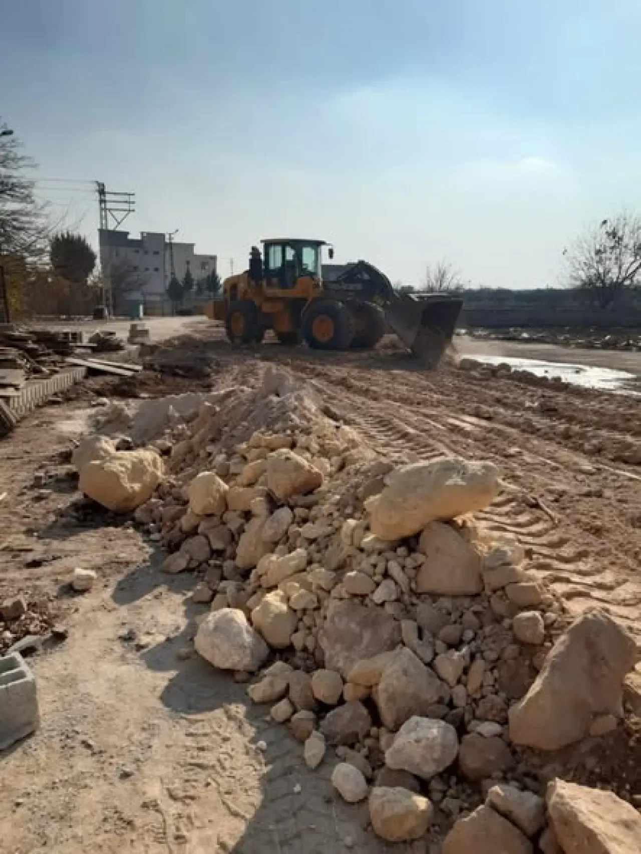Oğuzeli'nde Körkün Bölgesi'nde Yol Açım Çalışmaları Hız Kesmeden Devam Ediyor Oğuzeli'nde Körkün Bölgesi'nde Yol Açım Çalışmaları Hız Kesmeden Devam Ediyor