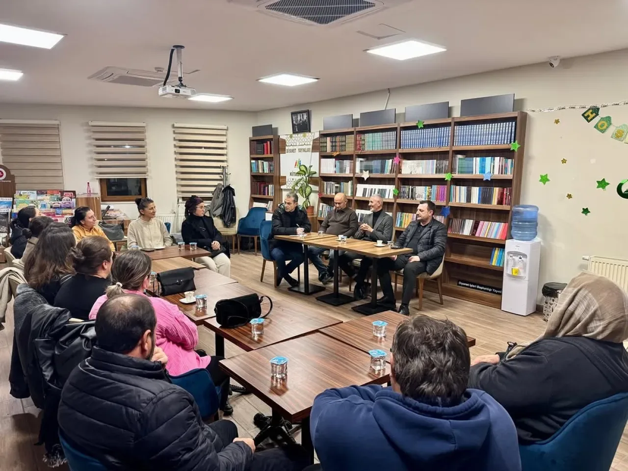 Çatalca'da "Kah veli Sohbetler" Projesi ile Okul-Aile İş Birliği Güçleniyor Çatalca'da "Kah veli Sohbetler" Projesi ile Okul-Aile İş Birliği Güçleniyor