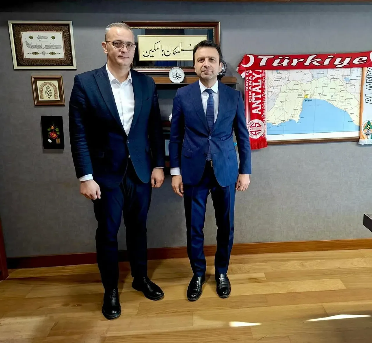 AK Partili Köse'den Basın İlan Kurumu'nun Yeni Antalya Müdürüne Ziyaret AK Partili Köse'den Basın İlan Kurumu'nun Yeni Antalya Müdürüne Ziyaret