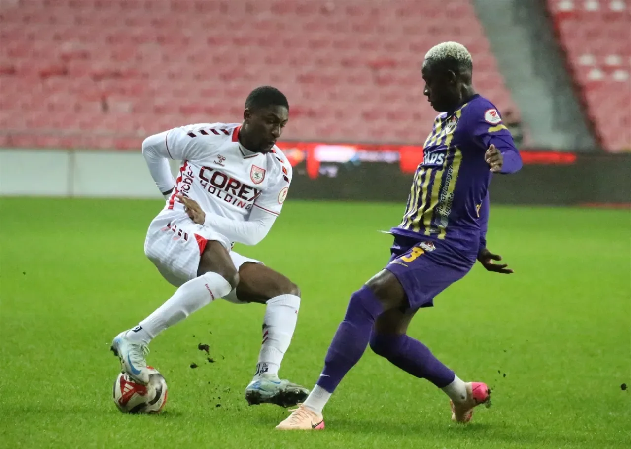 Samsunspor, Son Dakika Golüyle Eyüpspor'u Devirdi! Samsunspor, Son Dakika Golüyle Eyüpspor'u Devirdi!