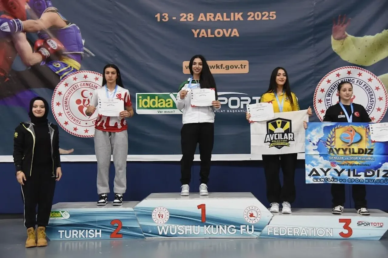 Avcılar'dan Dünyaya Açılan Spor Yıldızı: Gökçe Deniz Koçkaya Türkiye Üçüncüsü Oldu Avcılar'dan Dünyaya Açılan Spor Yıldızı: Gökçe Deniz Koçkaya Türkiye Üçüncüsü Oldu