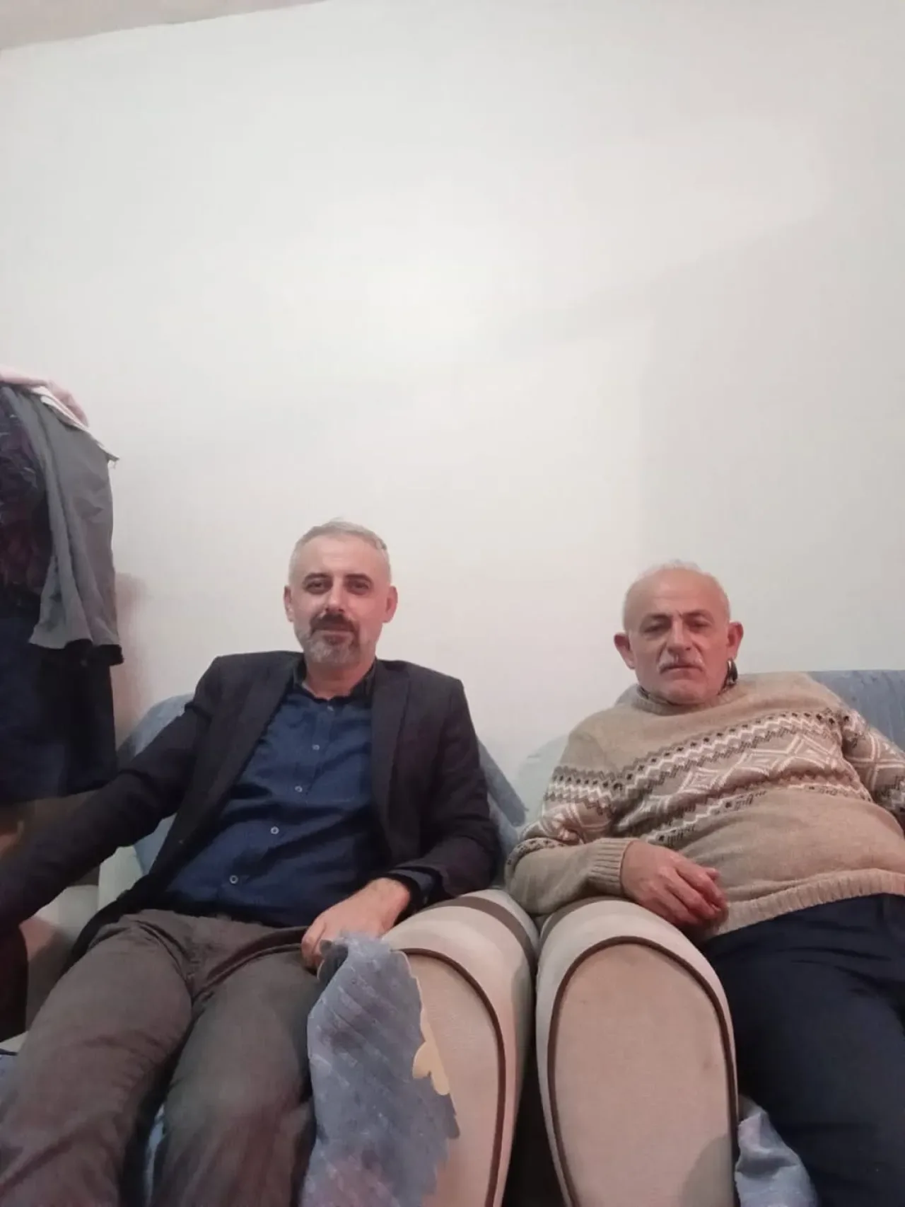 MHP Gaziosmanpaşa'dan Komşu Ziyaretleri: Aydın Ailesi'ne Devlet Bahçeli'nin Selamı Ulaştı MHP Gaziosmanpaşa'dan Komşu Ziyaretleri: Aydın Ailesi'ne Devlet Bahçeli'nin Selamı Ulaştı