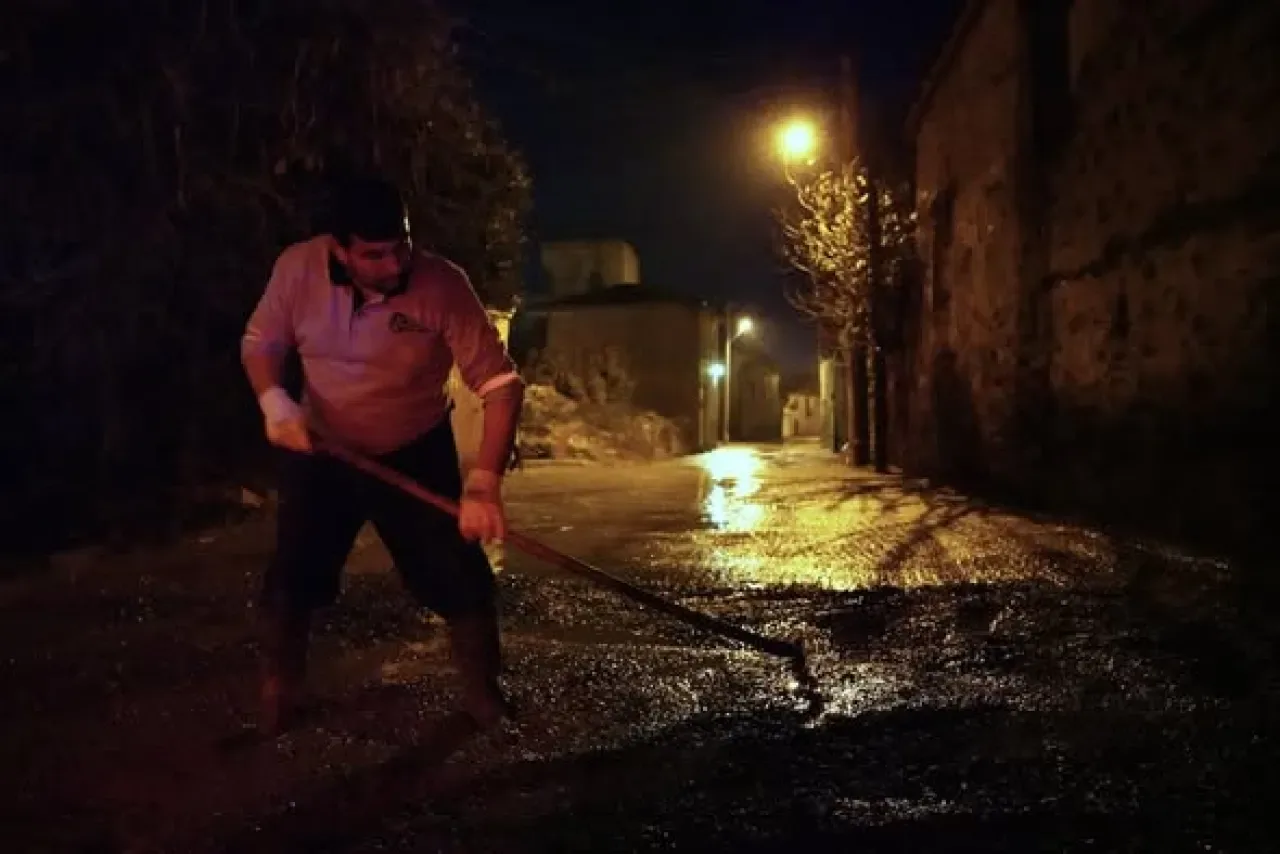 İzmir'de Tire'nin Çehresi Değişiyor: İpekçiler Mahallesi'nde Altyapı Seferberliği İzmir'de Tire'nin Çehresi Değişiyor: İpekçiler Mahallesi'nde Altyapı Seferberliği