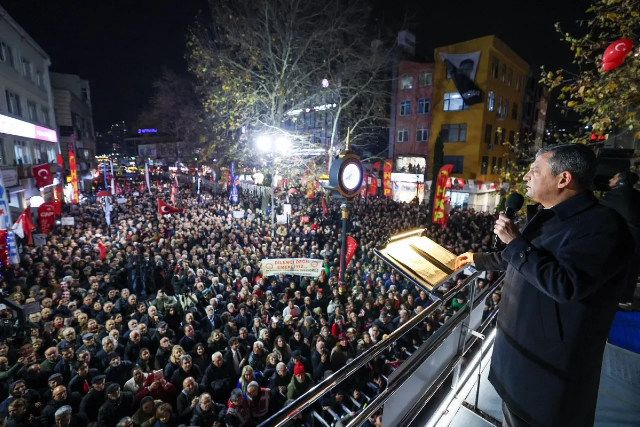 Kartal Belediye Başkanı Gökhan Yüksel, Kağıthane'de İmamoğlu İçin Binlerle Buluştu Kartal Belediye Başkanı Gökhan Yüksel, Kağıthane'de İmamoğlu İçin Binlerle Buluştu