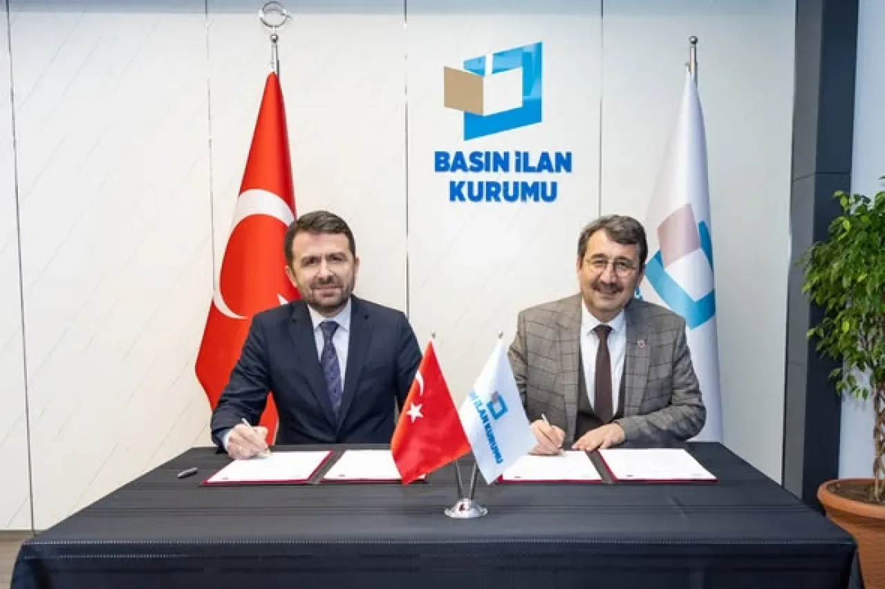 Basın İlan Kurumu ve İbn Haldun Üniversitesi Eğitim ve Staj İş Birliği Protokolü İmzaladı Basın İlan Kurumu ve İbn Haldun Üniversitesi Eğitim ve Staj İş Birliği Protokolü İmzaladı