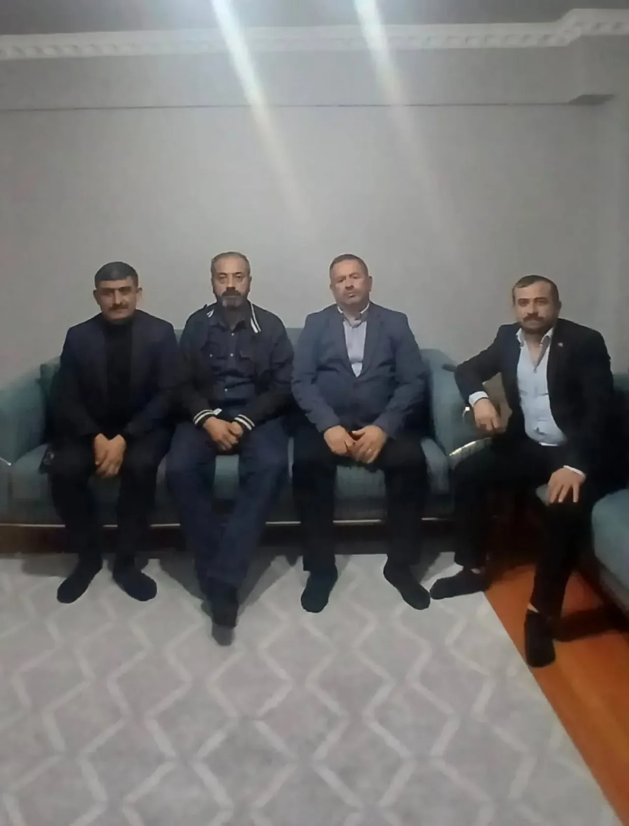 MHP'den Komşu Ziyareti: Bahçeli'nin Selamları Avcılar'da Aileyle Buluştu MHP'den Komşu Ziyareti: Bahçeli'nin Selamları Avcılar'da Aileyle Buluştu
