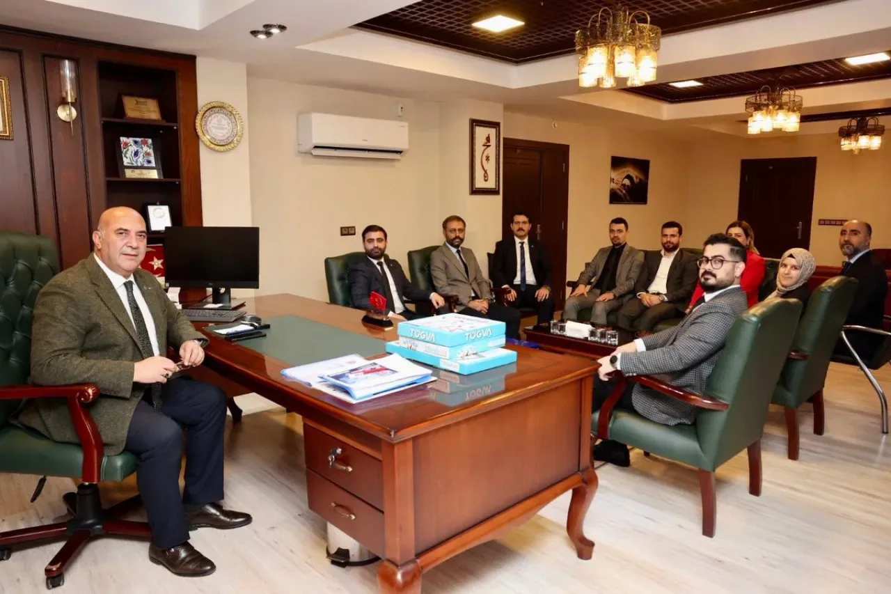 Adana'da Eğitim ve Gençlik İş Birliği Güçleniyor Adana'da Eğitim ve Gençlik İş Birliği Güçleniyor