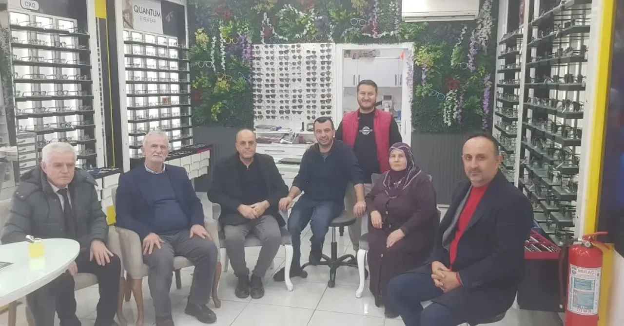 AK Parti Sincan, Esnafın Sorunlarını Yerinde Dinliyor AK Parti Sincan, Esnafın Sorunlarını Yerinde Dinliyor
