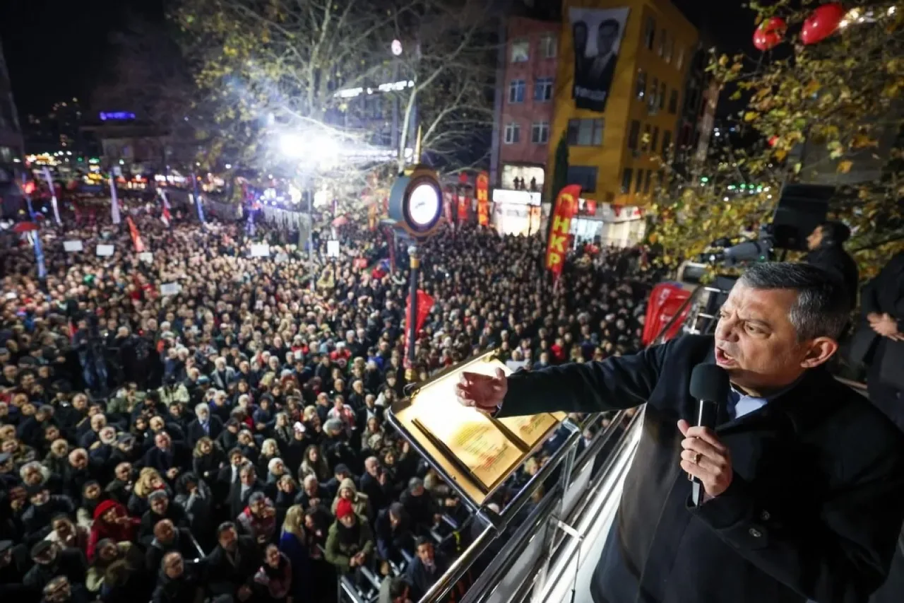 Özgür Özel ve Ekrem İmamoğlu, Kağıthane'de "Adalet ve Özgürlük" İçin Bir Araya Geldi Özgür Özel ve Ekrem İmamoğlu, Kağıthane'de "Adalet ve Özgürlük" İçin Bir Araya Geldi