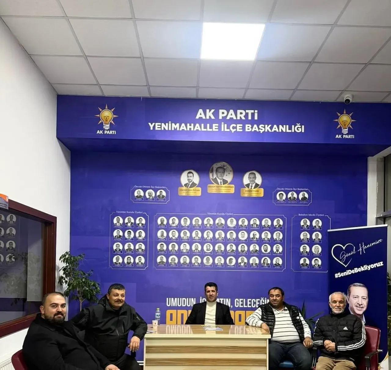 AK Parti Yenimahalle'de Sosyal Politikalar Masası Hareketleniyor AK Parti Yenimahalle'de Sosyal Politikalar Masası Hareketleniyor