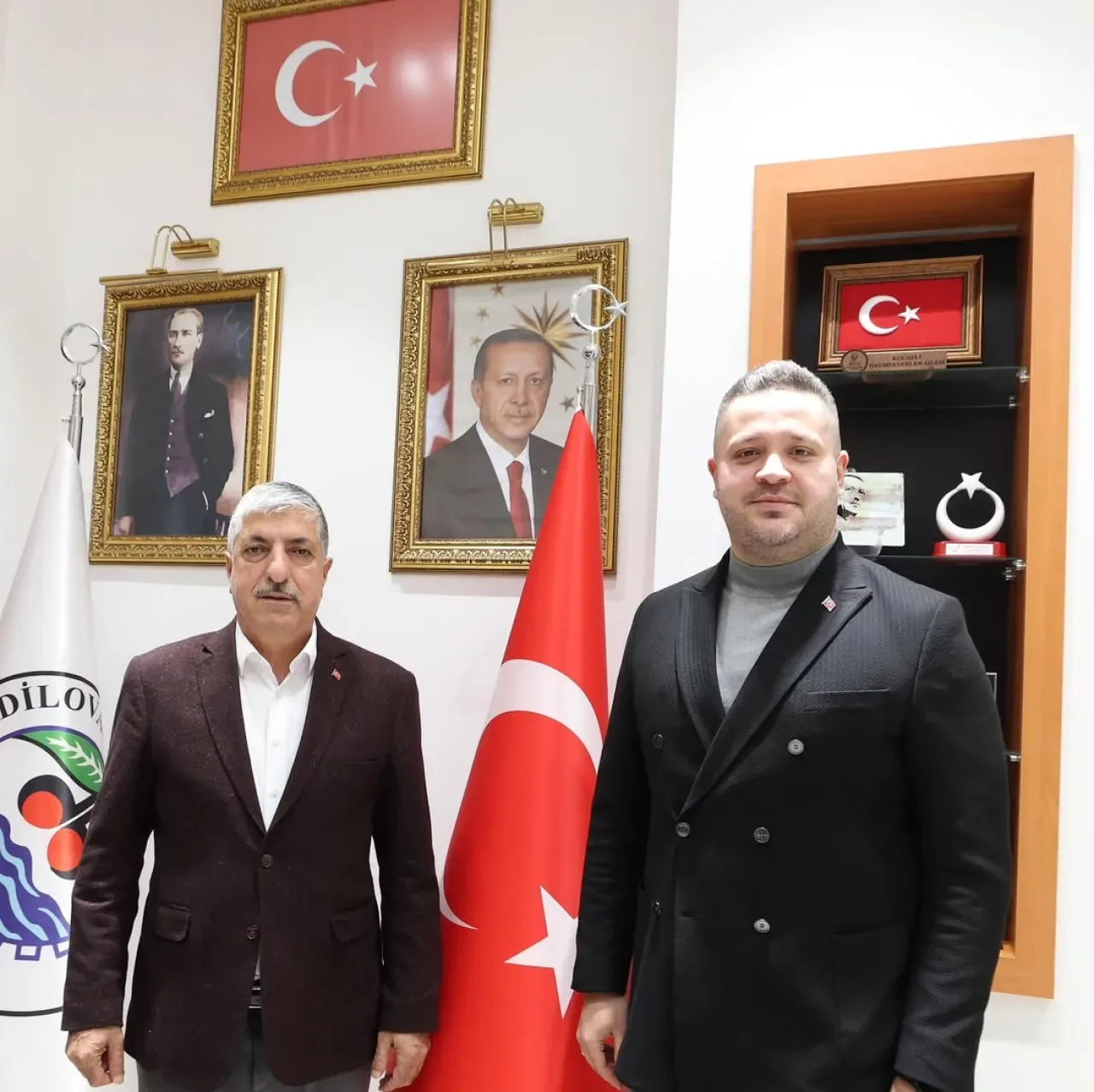 Dilovası'nda Üst Düzey Görev Değişimi: İhlâs İlteriş Demir'in Yeni Görevi Dilovası'nda Üst Düzey Görev Değişimi: İhlâs İlteriş Demir'in Yeni Görevi