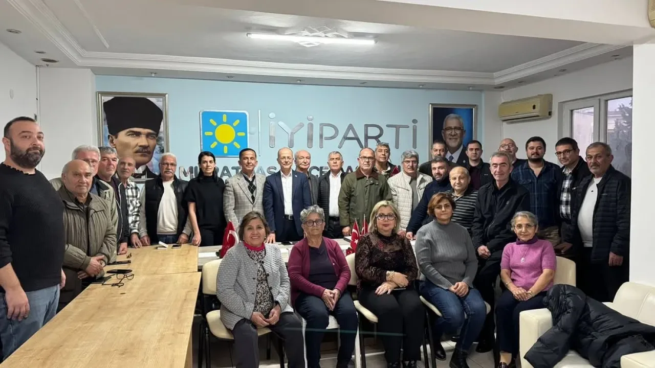 İYİ Parti Muratpaşa'da 2026 Yol Haritasını Belirledi İYİ Parti Muratpaşa'da 2026 Yol Haritasını Belirledi