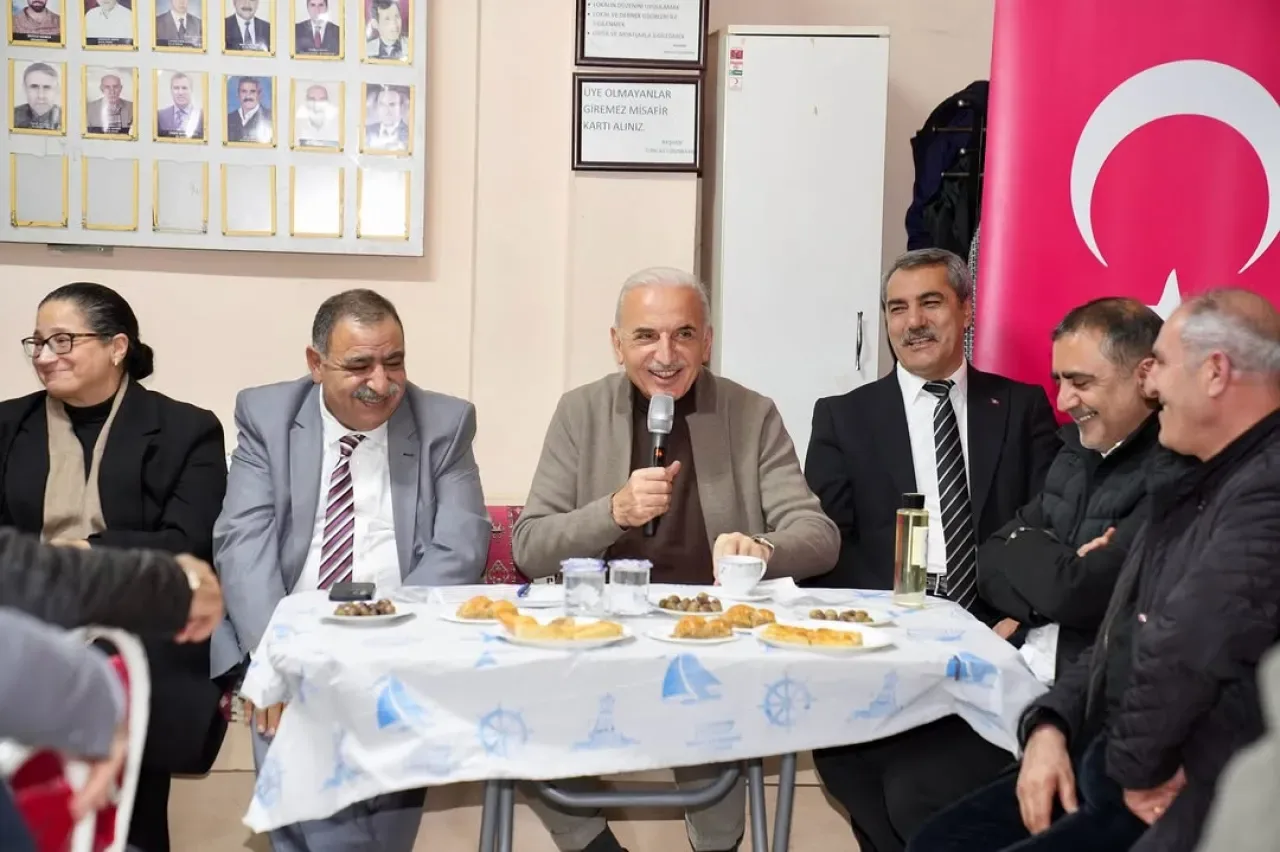 Başkan Yıldırım, Ümraniye'de Hemşehri Derneği ile Bir Araya Geldi Başkan Yıldırım, Ümraniye'de Hemşehri Derneği ile Bir Araya Geldi