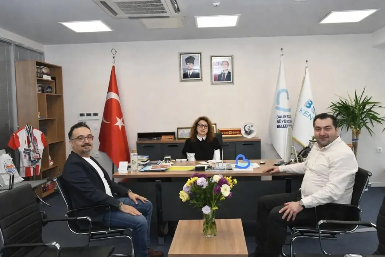 Balıkesir Kent Konseyi'nde İş Birliği ve Dayanışma Ziyareti Balıkesir Kent Konseyi'nde İş Birliği ve Dayanışma Ziyareti