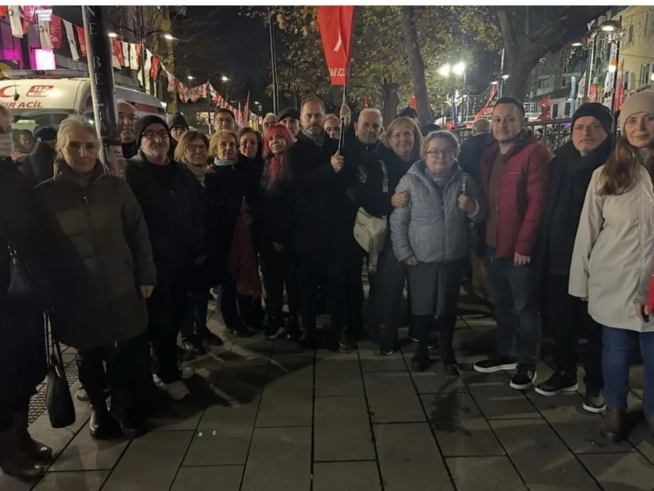 Kağıthane'de "Millet İradesi" Vurgusuyla Büyük Miting Kağıthane'de "Millet İradesi" Vurgusuyla Büyük Miting