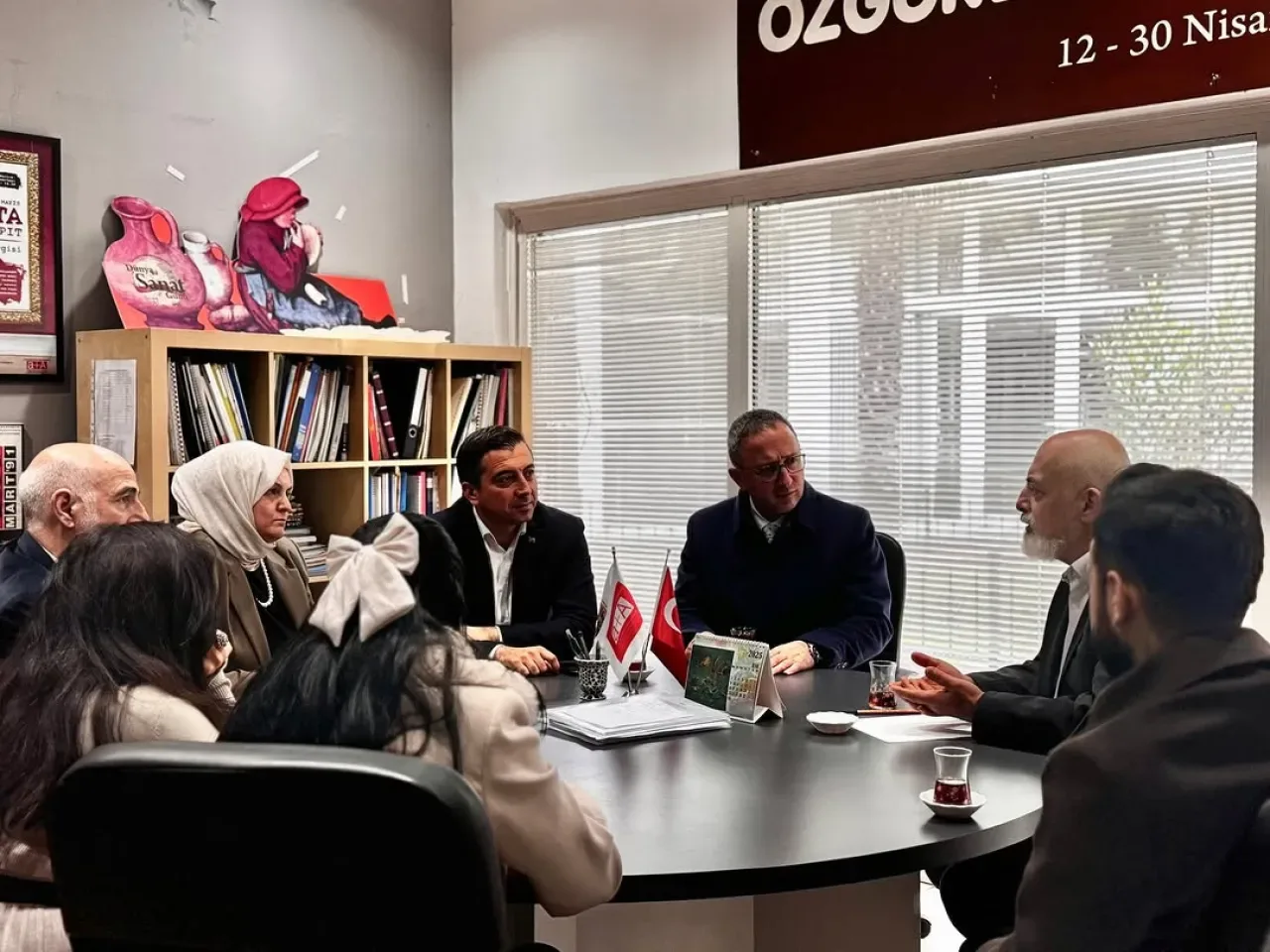 AK Parti Şişli İlçe Başkanı, Sanat Dünyasından Önemli Bir İsmi Ziyaret Etti AK Parti Şişli İlçe Başkanı, Sanat Dünyasından Önemli Bir İsmi Ziyaret Etti