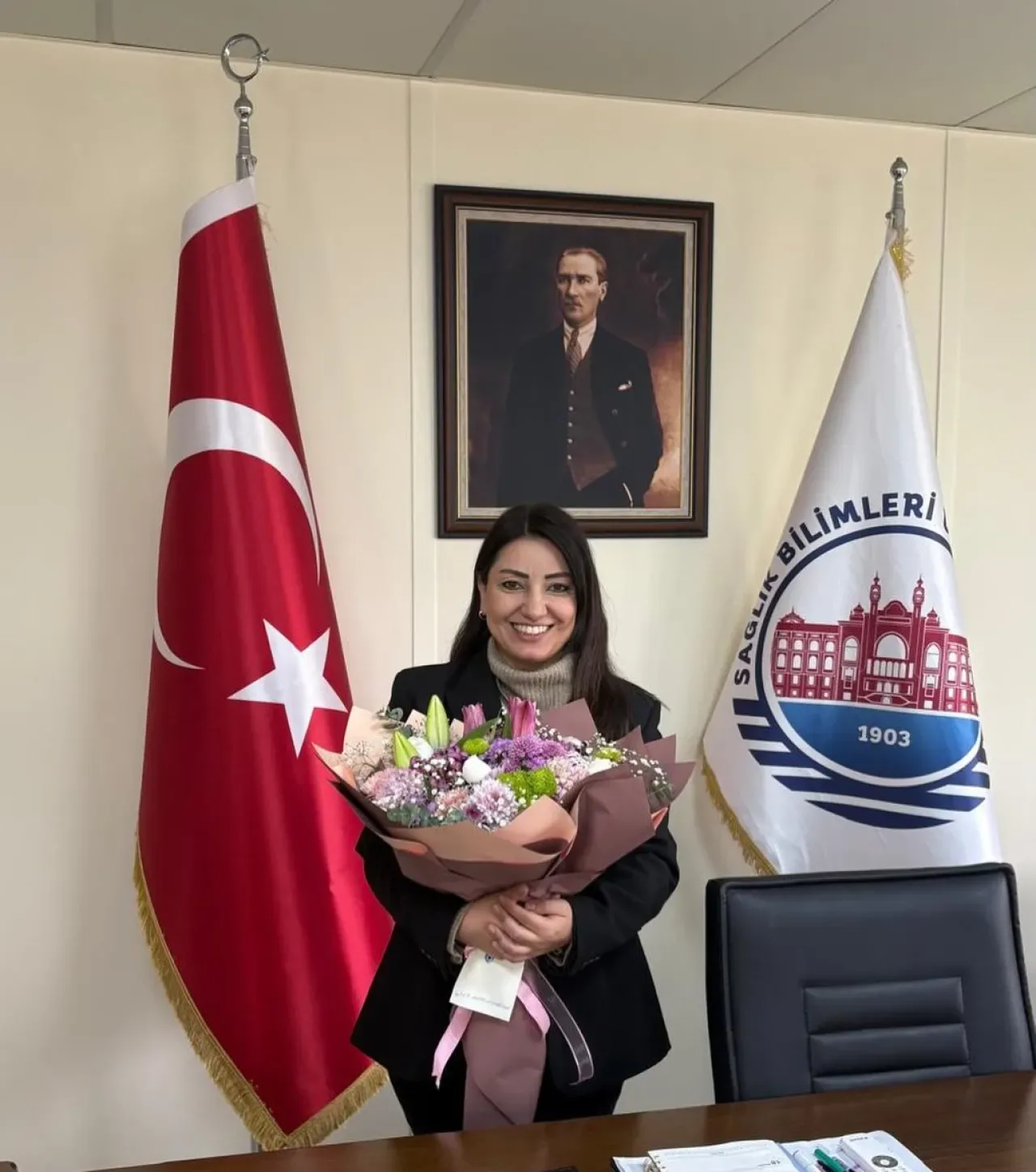 Hamidiye Diş Hekimliği Dekanı Prof. Dr. Neslihan Üstündağ Okur'a TÜBİTAK Teşvik Ödülü Hamidiye Diş Hekimliği Dekanı Prof. Dr. Neslihan Üstündağ Okur'a TÜBİTAK Teşvik Ödülü