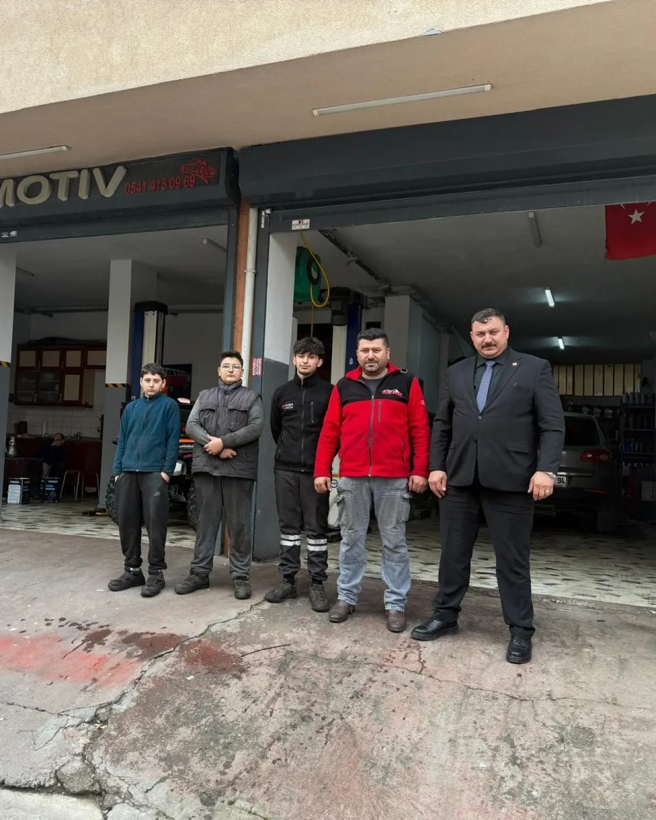 MHP Pendik'te 36 Mahallede Eş Zamanlı "Hayırlı Günler Komşum" Ziyareti MHP Pendik'te 36 Mahallede Eş Zamanlı "Hayırlı Günler Komşum" Ziyareti