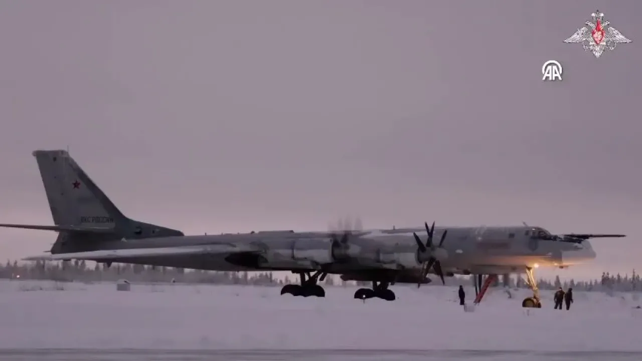 Rus Stratejik Bombardıman Uçakları Barents ve Norveç Denizlerinde Rus Stratejik Bombardıman Uçakları Barents ve Norveç Denizlerinde
