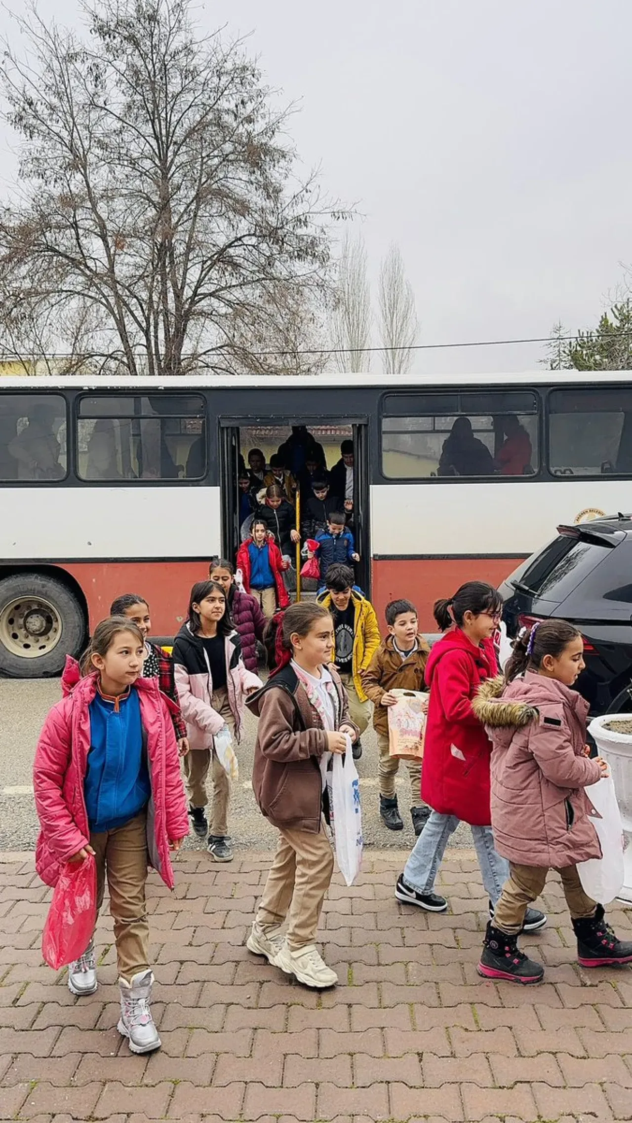 Akören'de Geleneksel Şivlilik Coşkusu Kaymakam Bertan'ın Katılımıyla Yaşandı Akören'de Geleneksel Şivlilik Coşkusu Kaymakam Bertan'ın Katılımıyla Yaşandı
