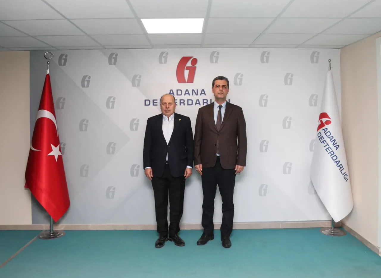 Yüreğir Belediye Başkanı'ndan Defterdarlık Ziyareti Yüreğir Belediye Başkanı'ndan Defterdarlık Ziyareti