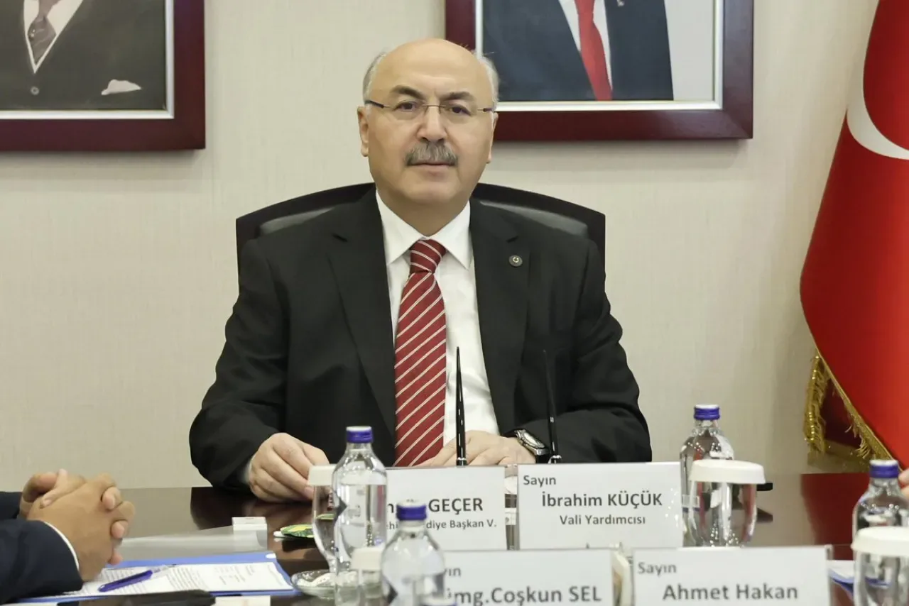 Adana'da Süper Kupa Yarı Finali için Güvenlik Seferberliği Adana'da Süper Kupa Yarı Finali için Güvenlik Seferberliği