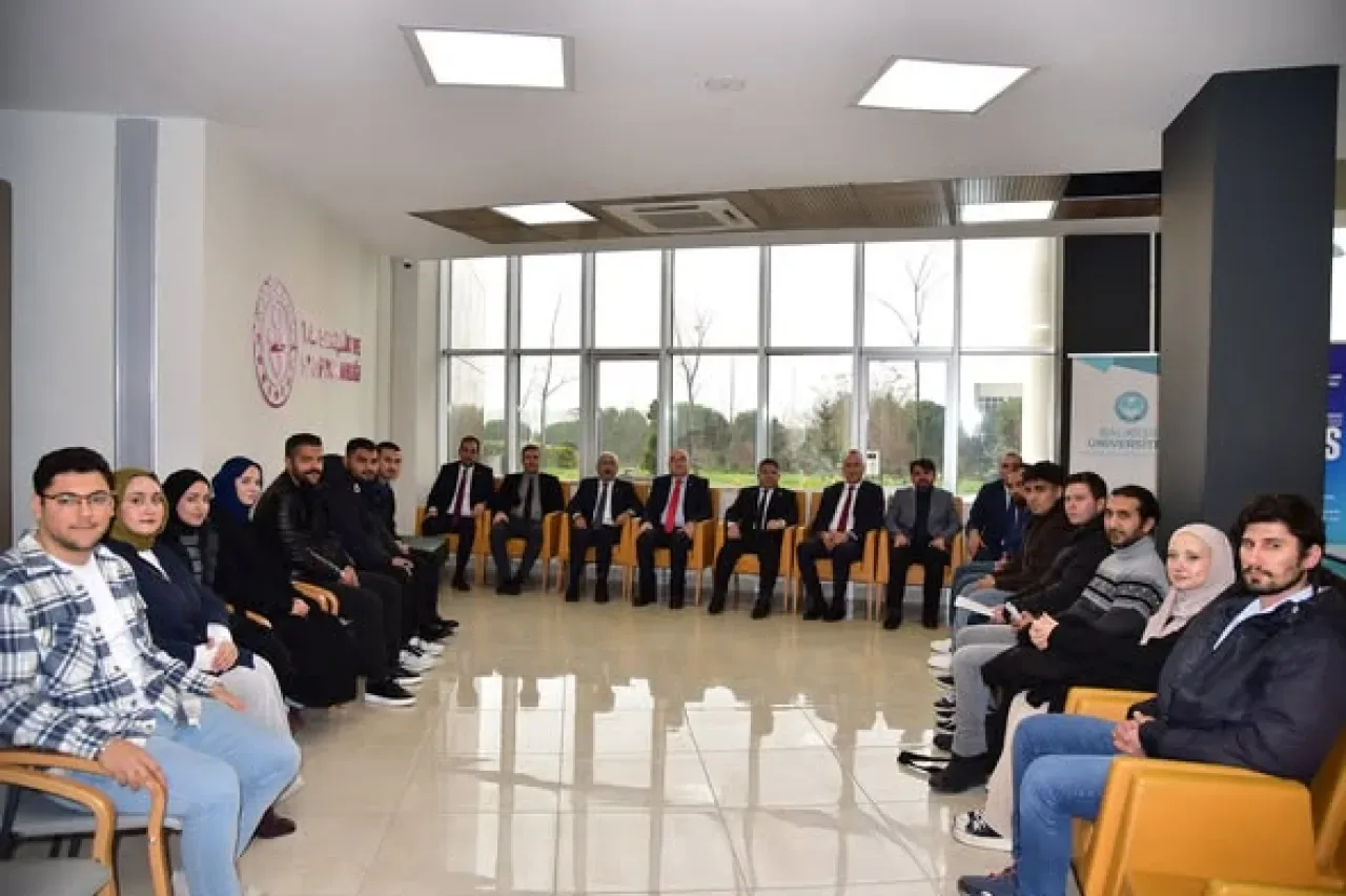 Balıkesir Üniversitesi'nde Gençlere Proje Fırsatı: ÜNİDES 6. Dönem Başvuruları Başlıyor Balıkesir Üniversitesi'nde Gençlere Proje Fırsatı: ÜNİDES 6. Dönem Başvuruları Başlıyor