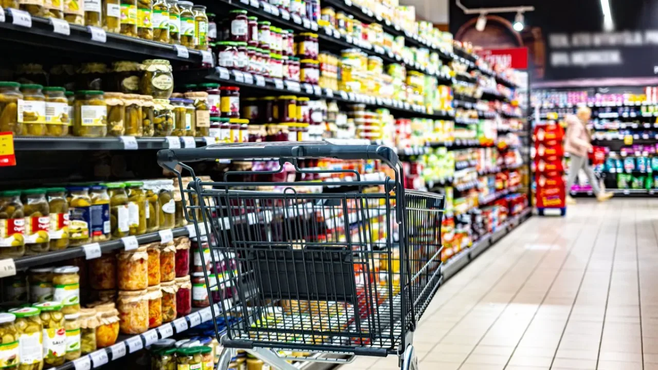 Zincir Marketlere Pazar Günü Yasağı Geliyor Zincir Marketlere Pazar Günü Yasağı Geliyor