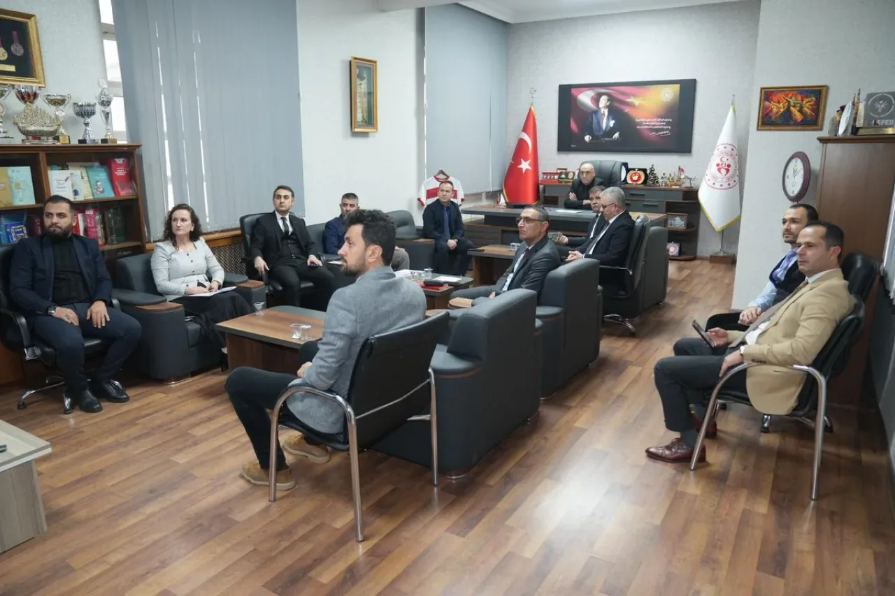 Konya'da Gençlik ve Spor Karnesi Masaya Yatırıldı Konya'da Gençlik ve Spor Karnesi Masaya Yatırıldı