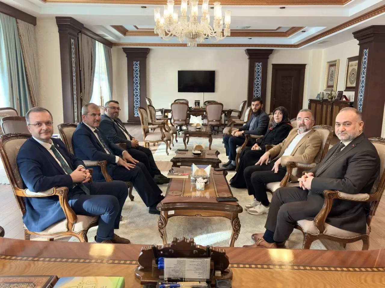 Adana'da "İdeal Aile Hayatı" Konferansı Öncesi Üst Düzey Ziyaret Adana'da "İdeal Aile Hayatı" Konferansı Öncesi Üst Düzey Ziyaret