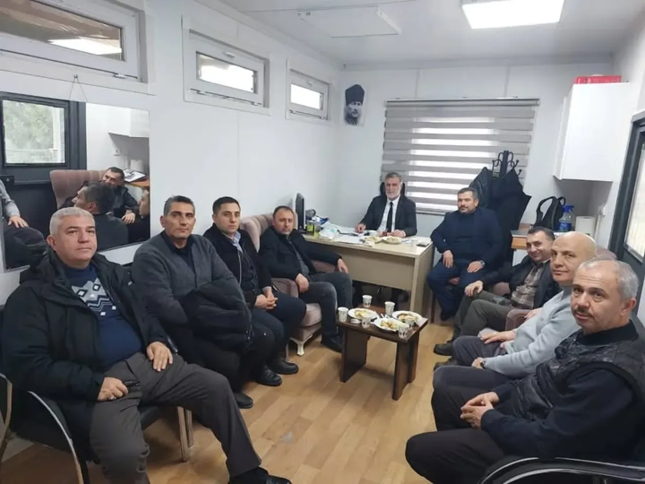 Ankara'da Özel Halk Otobüsçüleri ve Yetkililer Masaya Yatırdı Ankara'da Özel Halk Otobüsçüleri ve Yetkililer Masaya Yatırdı