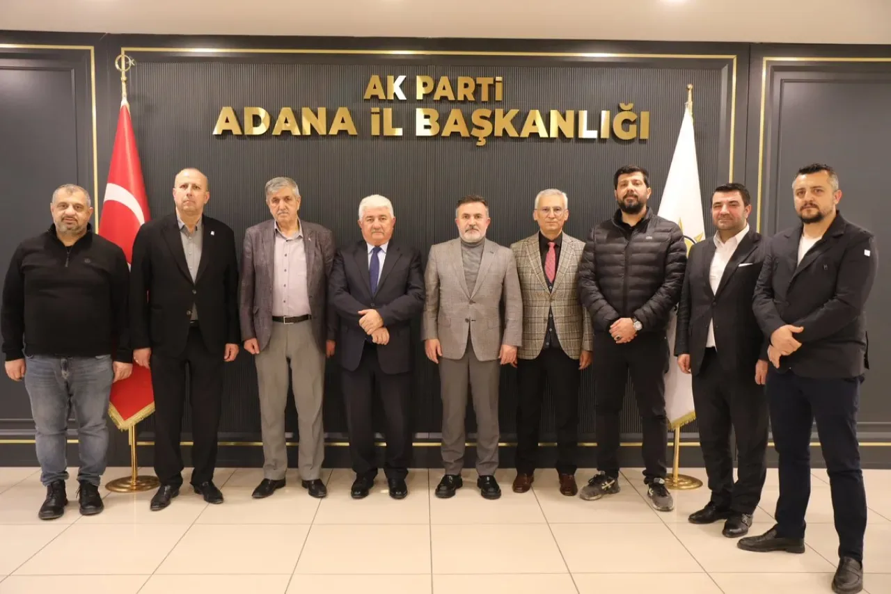 Eski Milletvekillerinden Anlamlı Buluşma: Dağlı, Türkoğlu'nu Ziyaret Etti Eski Milletvekillerinden Anlamlı Buluşma: Dağlı, Türkoğlu'nu Ziyaret Etti
