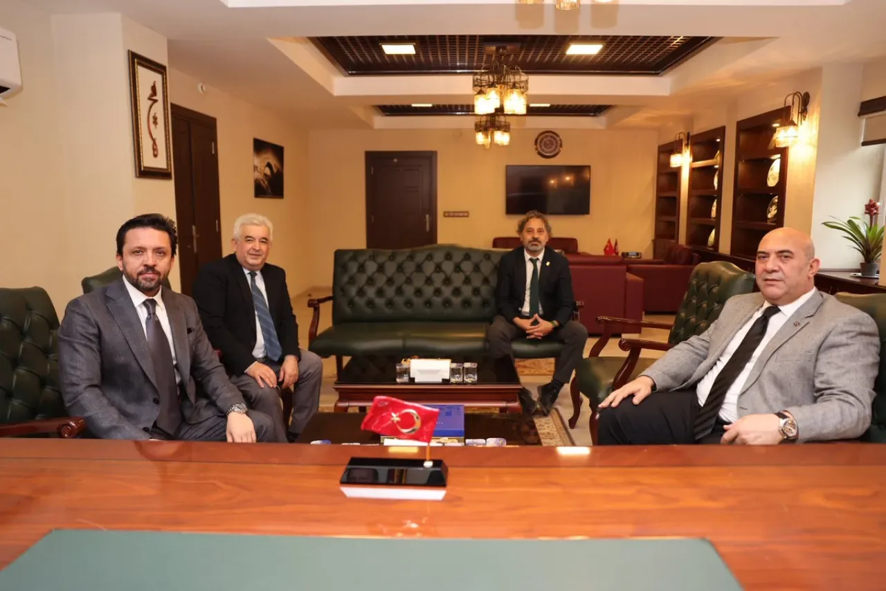 Adana İl Milli Eğitim Müdürü, Gündoğdu Okulları Temsilcilerini Ağırladı Adana İl Milli Eğitim Müdürü, Gündoğdu Okulları Temsilcilerini Ağırladı