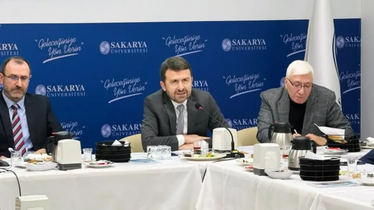 Genel Müdür Çay: Gazetecilik Dijital Dönüşümle Yeniden Şekilleniyor Genel Müdür Çay: Gazetecilik Dijital Dönüşümle Yeniden Şekilleniyor