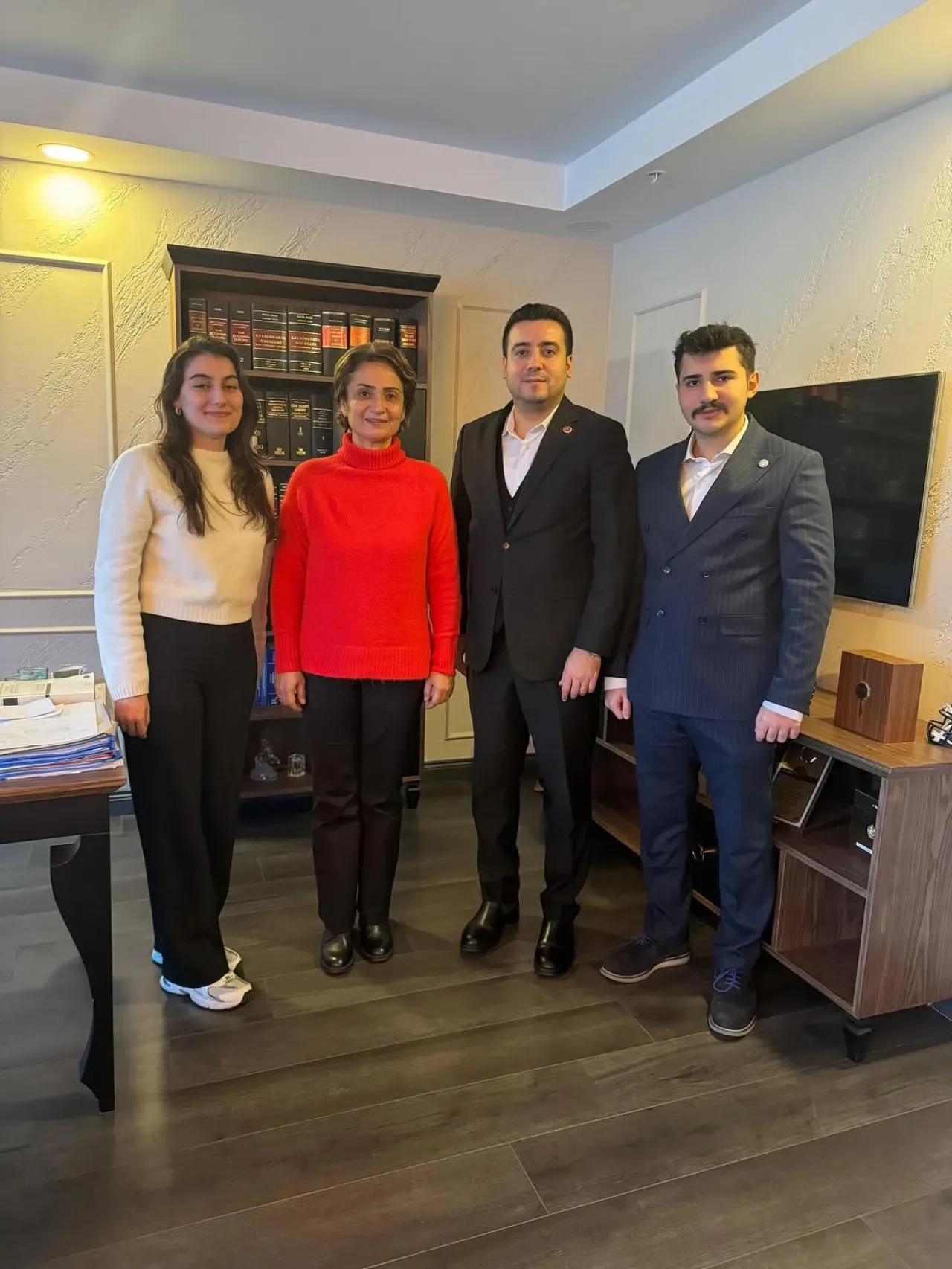 MHP Maltepe İlçe Başkanı Aykut Doğan'dan İş Yeri Ziyareti MHP Maltepe İlçe Başkanı Aykut Doğan'dan İş Yeri Ziyareti