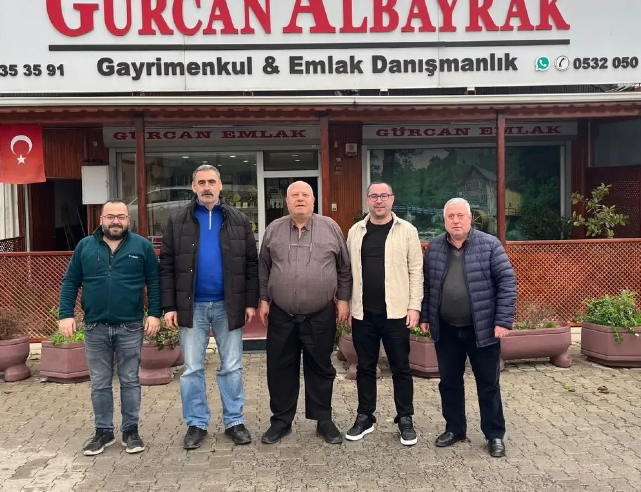 MHP Silivri'de Esnaf Ziyaretleriyle Halkla Buluşuyor MHP Silivri'de Esnaf Ziyaretleriyle Halkla Buluşuyor