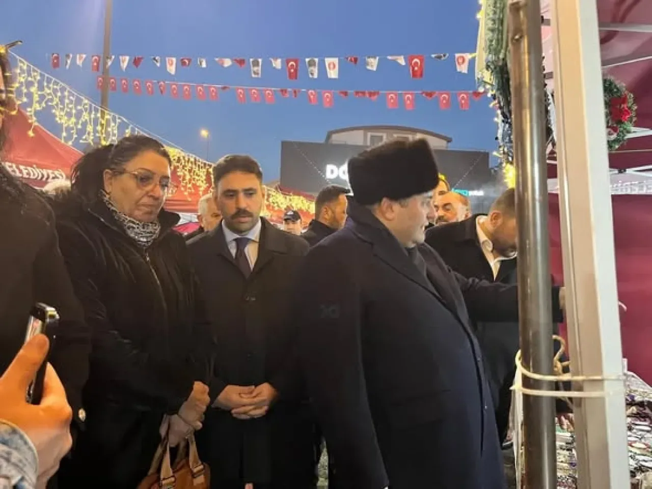 CHP Keçiören Kadın Kolu'ndan Kadın Emeği Pazarı'na Anlamlı Ziyaret CHP Keçiören Kadın Kolu'ndan Kadın Emeği Pazarı'na Anlamlı Ziyaret
