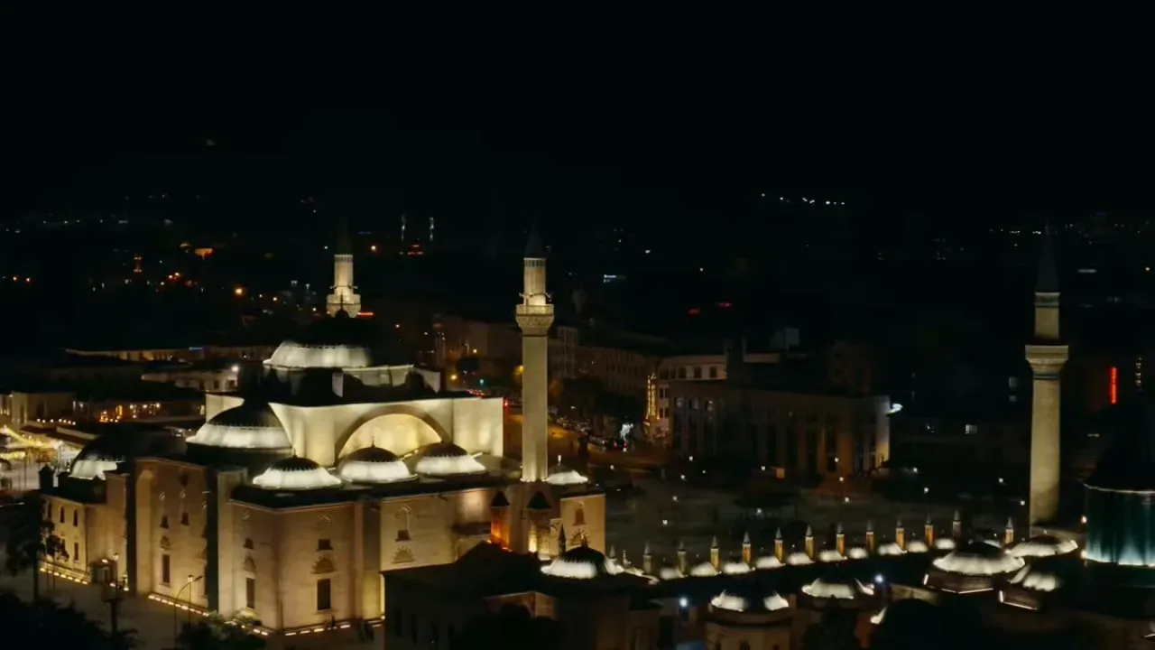 Recep Ayının Girişiyle "Üç Aylar" Başladı: İslam Alemi İbadetlere Hazırlanıyor Recep Ayının Girişiyle "Üç Aylar" Başladı: İslam Alemi İbadetlere Hazırlanıyor