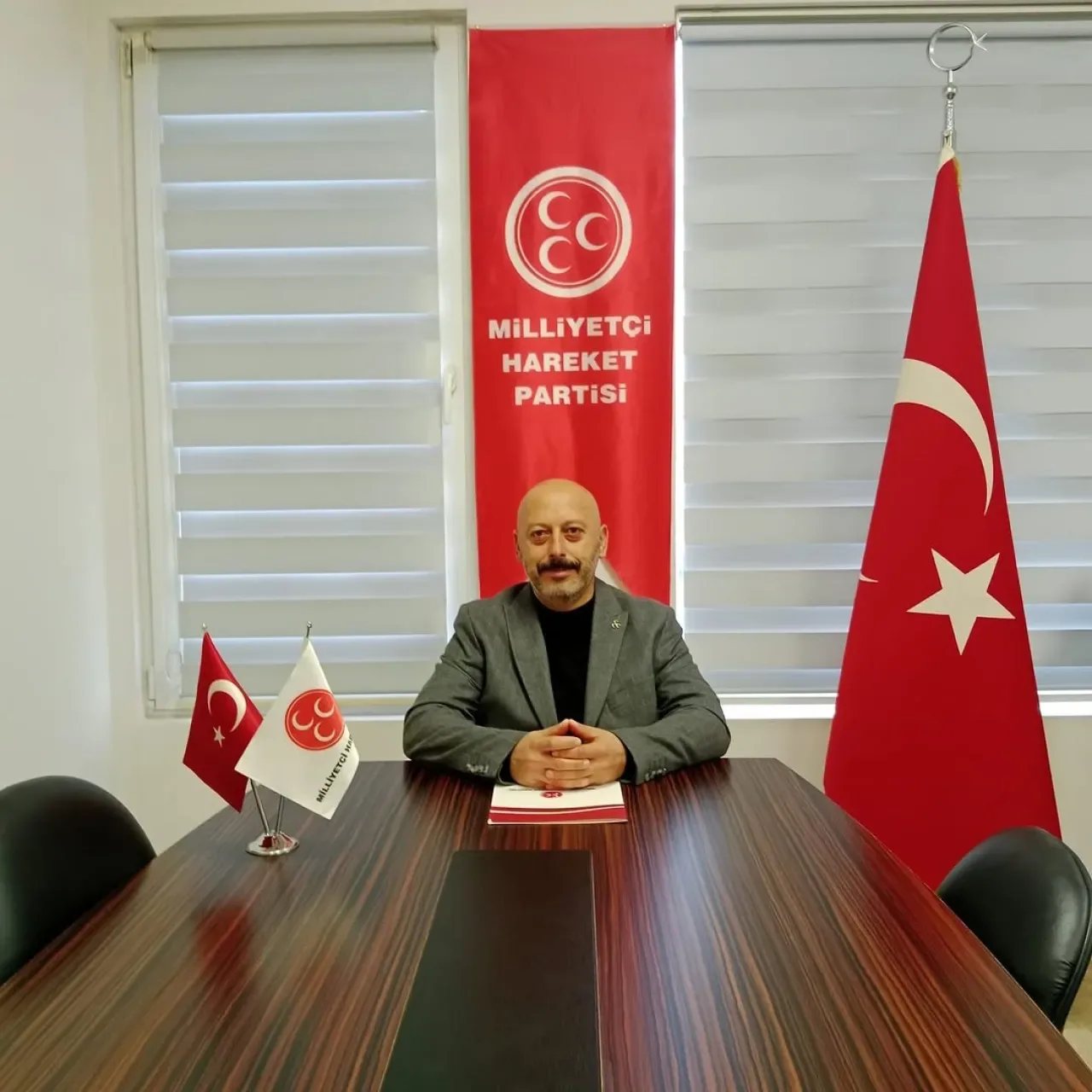 MHP Silivri İlçe Başkanlığı'nda Bugünkü Nöbetçi İsim Açıklandı MHP Silivri İlçe Başkanlığı'nda Bugünkü Nöbetçi İsim Açıklandı