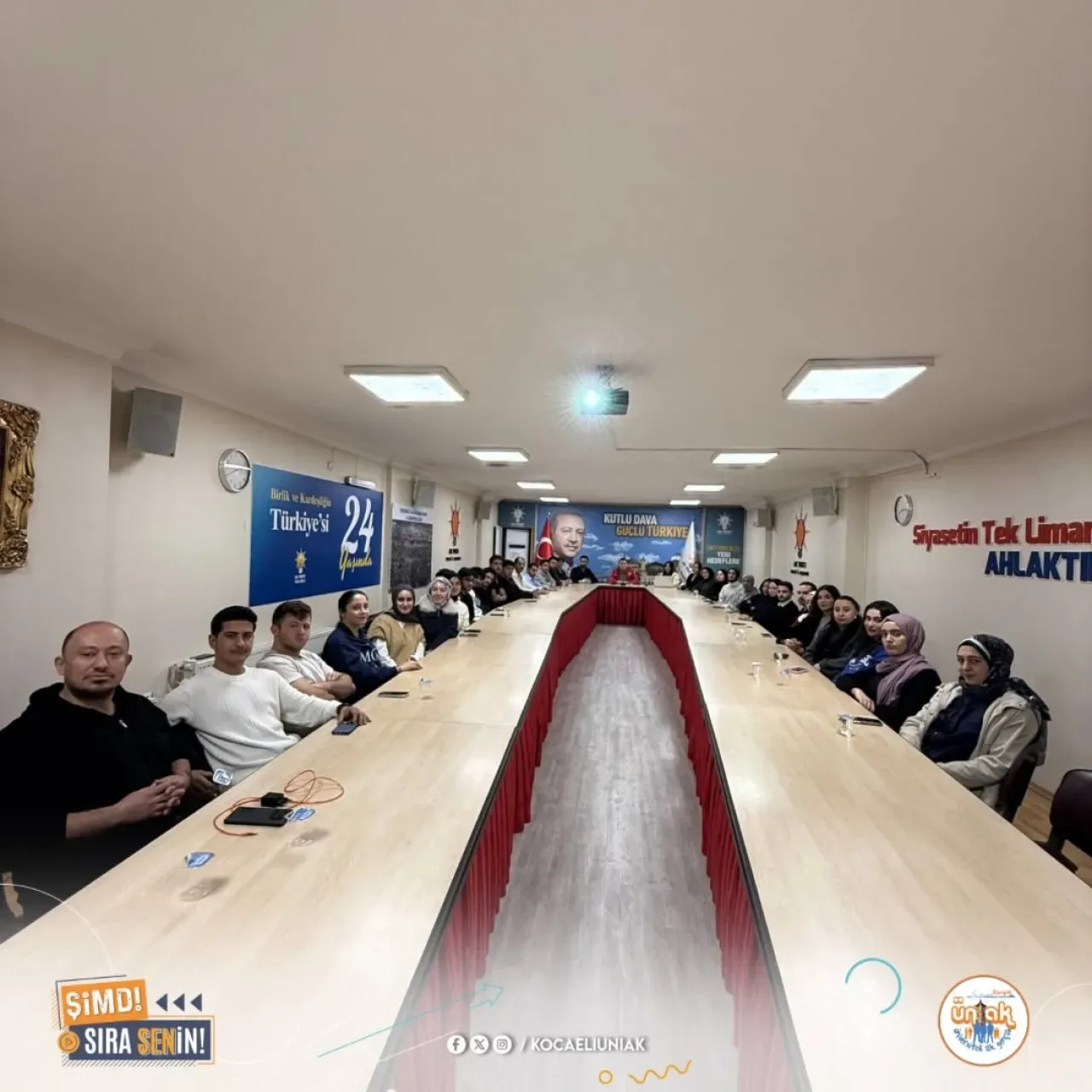 Kocaeli ÜniAK, Yıl Sonu Değerlendirmesi ve Kahvenin Tarihi Yolculuğunu Ele Aldı Kocaeli ÜniAK, Yıl Sonu Değerlendirmesi ve Kahvenin Tarihi Yolculuğunu Ele Aldı