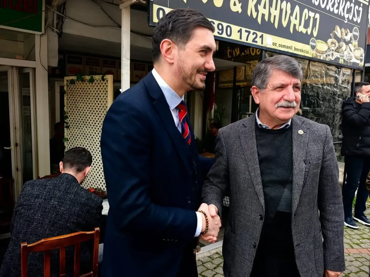 Kocaeli'de Kaçak İnşaat ve Orman İşgali Skandalında Gazeteci ve Meclis Üyesi Yargılanıyor Kocaeli'de Kaçak İnşaat ve Orman İşgali Skandalında Gazeteci ve Meclis Üyesi Yargılanıyor