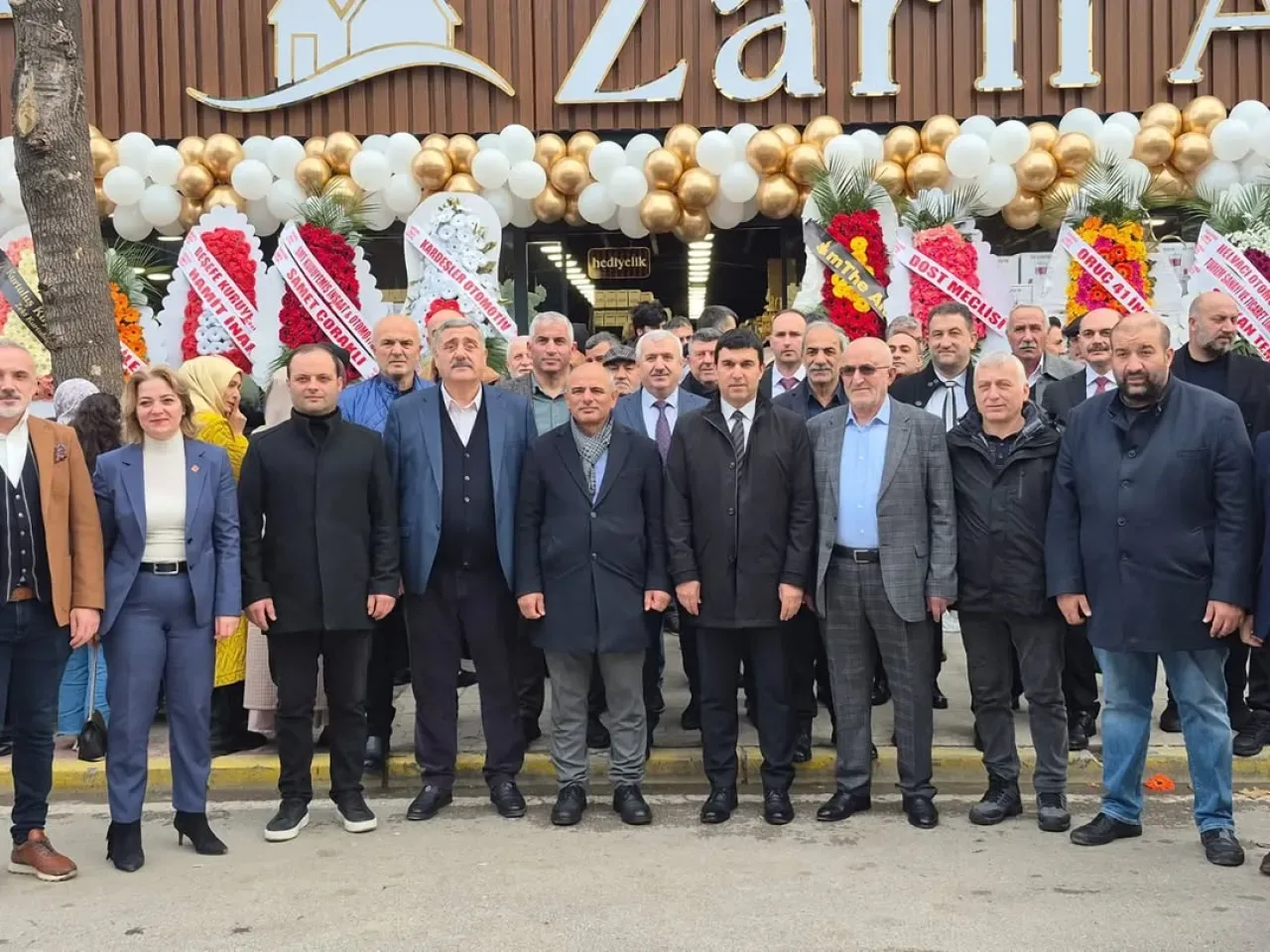 Körfez'de Yeni İşyeri Açılışına Kaymakam Katılımı Körfez'de Yeni İşyeri Açılışına Kaymakam Katılımı