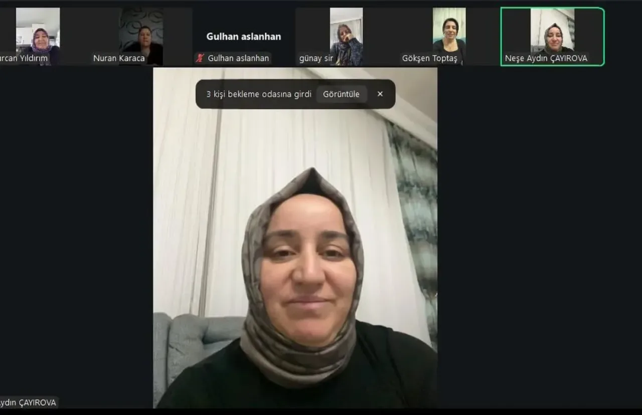AK Parti Çayırova Kadın Kolları'ndan Online Yönetim Kurulu Toplantısı AK Parti Çayırova Kadın Kolları'ndan Online Yönetim Kurulu Toplantısı