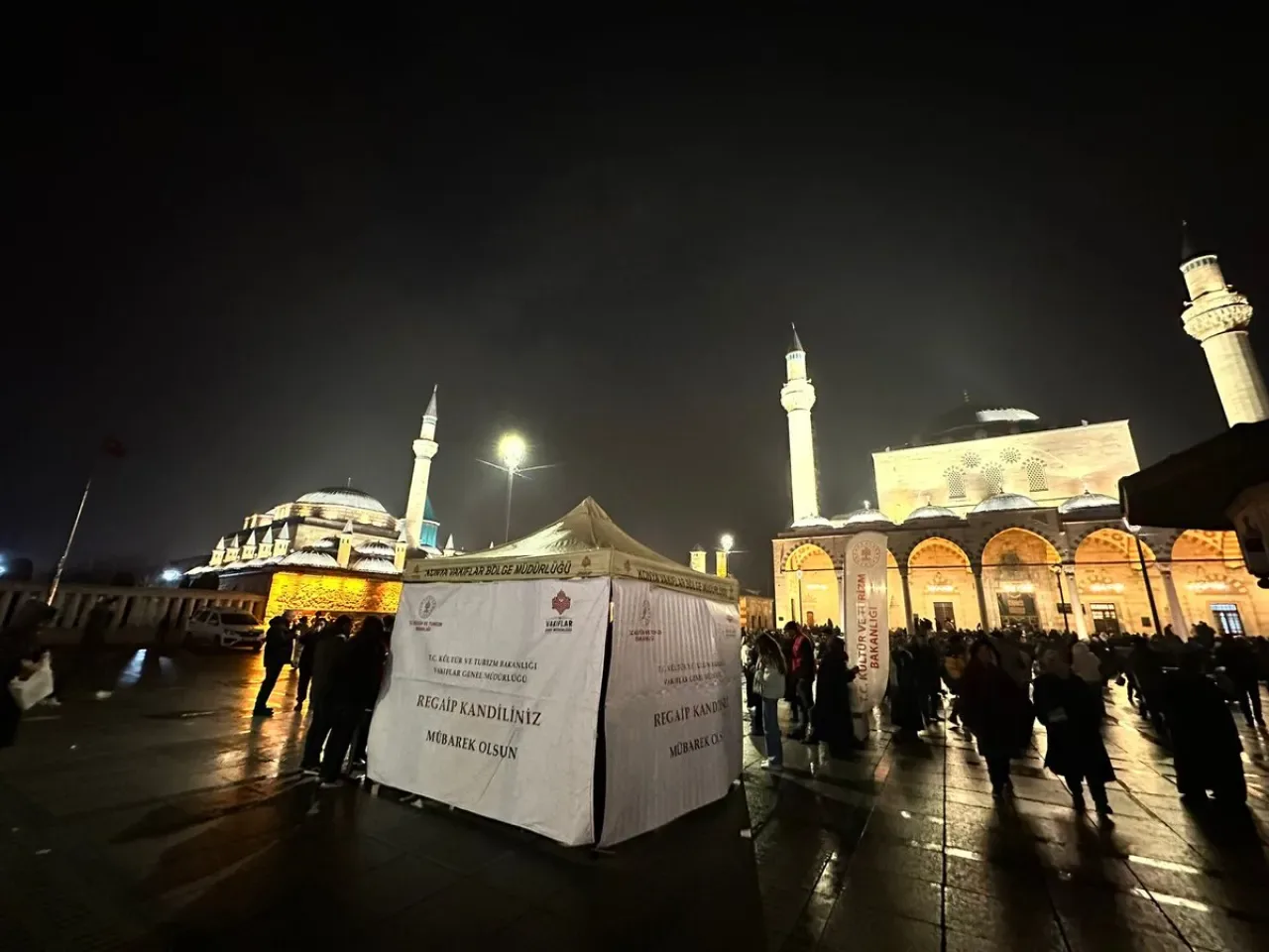 Konya Vakıflar Bölge Müdürlüğü'nden Regaip Kandili'nde Anlamlı İkram Konya Vakıflar Bölge Müdürlüğü'nden Regaip Kandili'nde Anlamlı İkram