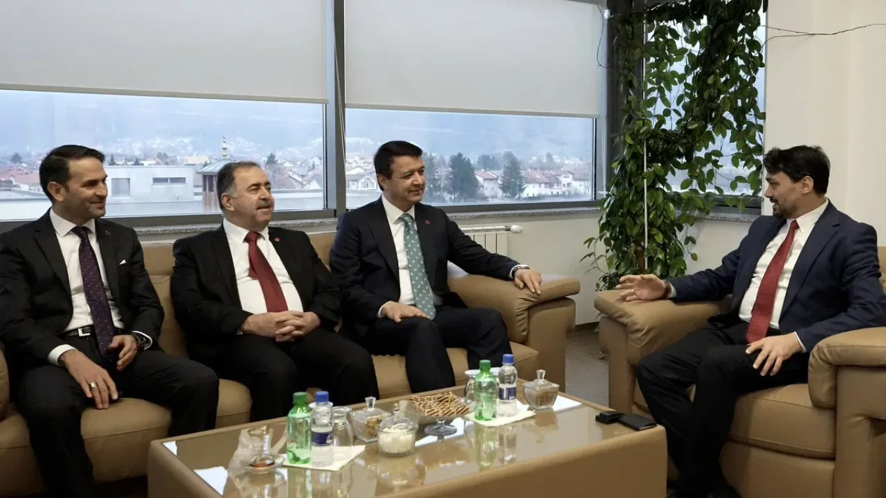 Saadet Partisi Genel Başkanı Arıkan, Saraybosna'da Akademik İş Birliği Mesajı Verdi Saadet Partisi Genel Başkanı Arıkan, Saraybosna'da Akademik İş Birliği Mesajı Verdi