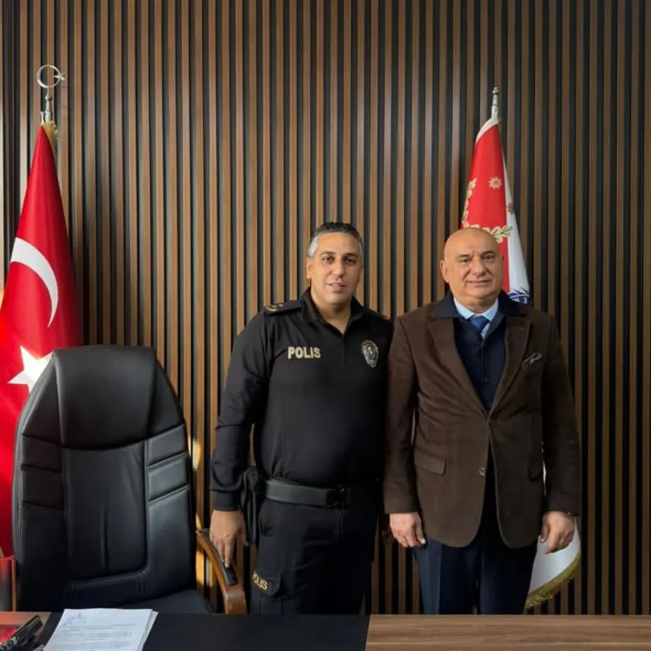 MHP Çukurova İlçe Teşkilatı'ndan Emniyet Müdürü'ne Hayırlı Olsun Ziyareti MHP Çukurova İlçe Teşkilatı'ndan Emniyet Müdürü'ne Hayırlı Olsun Ziyareti